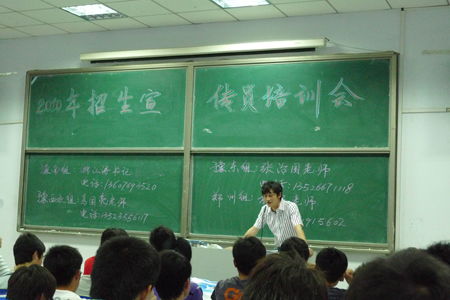 我院扎實開展高考招生信息咨詢服務，助力考生圓夢大學